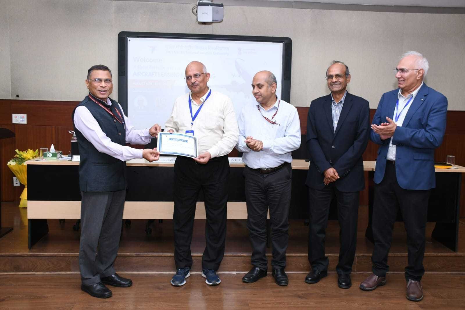 Certificate presentation at Aircraft Leasing and Financing course